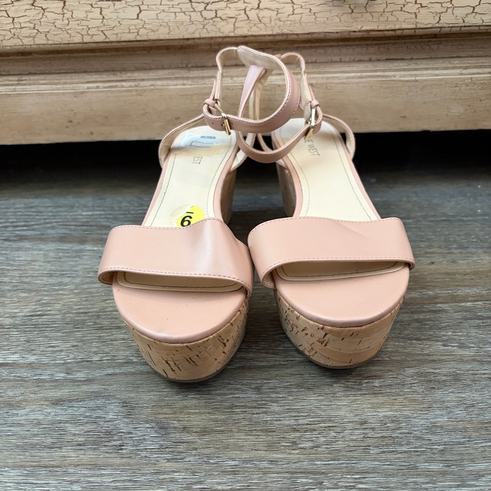 Nine West Nude Pink Cork Platform Sandals with Ankle Strap Size 9 Used